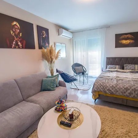 Luxe Bridge Escape * מוסטר