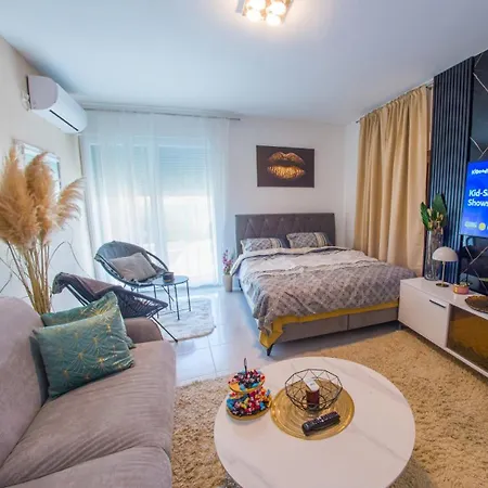 Luxe Bridge Escape Apartman