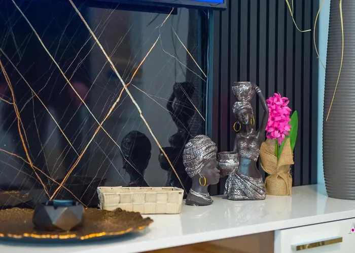 Luxe Bridge Escape Μόσταρ