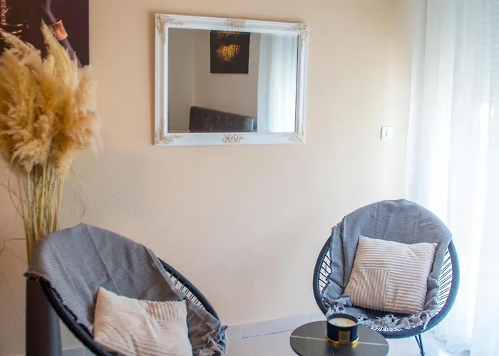 Διαμέρισμα Luxe Bridge Escape *