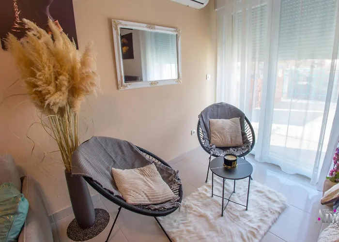 Luxe Bridge Escape Μόσταρ